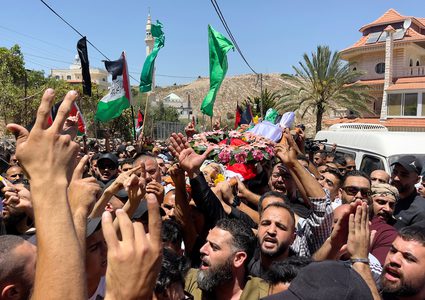 بالصور.. تشييع جثمان الشهيد معطان في قرية برقة برام الله