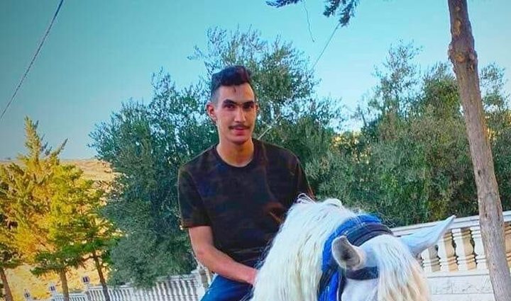 جماهير غفيره تشيع جثمان الشهيد قصي معطان في رام الله