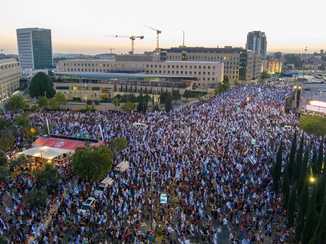 مؤتمر إسرائيلي طارئ لمناقشة سيناريوهات انهيار النظام