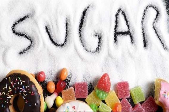 دراسة تكشف ضررا جديدا للأطعمة عالية السكريات