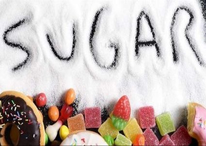 دراسة تكشف ضررا جديدا للأطعمة عالية السكريات