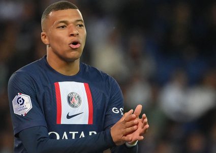 مبابي للخليفي: لن أرحل هذا الصيف