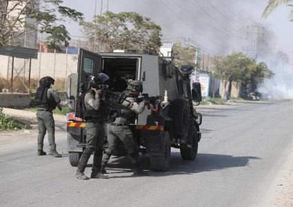 المحكمة العسكرية تمدد اعتقال أربعة شبان من برقة