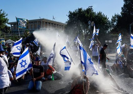 مليارات الشواقل "تهرب" من "إسرائيل" بسبب التغييرات القضائية