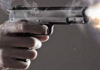 مصرع شاب بعيار نعاري بالخطأ في غزة