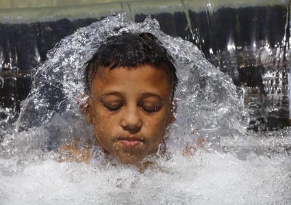 الدفاع المدني يصدر إرشادات للمواطنين للتعامل مع موجة الحر