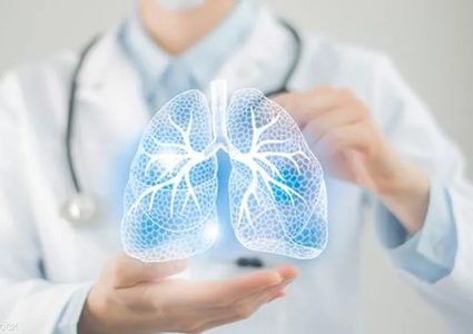 دراسة تربط صحة الرئتين بهذا النوع من الفيتامينات