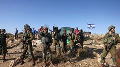 ضابط "إسرائيلي": الجيش يرتكب جرائم حرب في الضفة