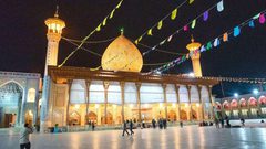 مقتل 4 على الأقل في هجوم على مرقد في شيراز بإيران