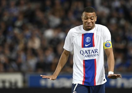 سان جرمان يعيد نجمه الدولي كيليان مبابي إلى الفريق الأول الذي كان مُبعدا عنه