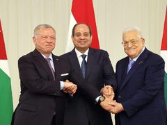 قمة فلسطينية مصرية اردنية في العلمين