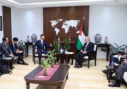 اشتية يدعو اليابان للاعتراف بالدولة الفلسطينية