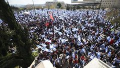 قادة الاحتجاج يستعدون للذروة المتوقعة الشهر المقبل