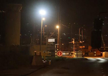 الاحتلال يصيب شابا ويعتقله على حاجز حوارة