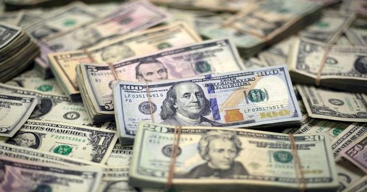 ضبط شبكة تروج العملات المزيفة في الضفة