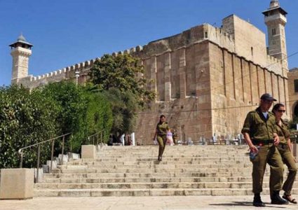 المفتي يدين إغلاق الاحتلال المسجد الإبراهيمي ويدعو إلى شد الرحال إلى الأقصى