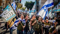 تحليلات إسرائيلية: تأثيرات إضعاف القضاء على الجيش تتجاوز تراجع كفاءاته