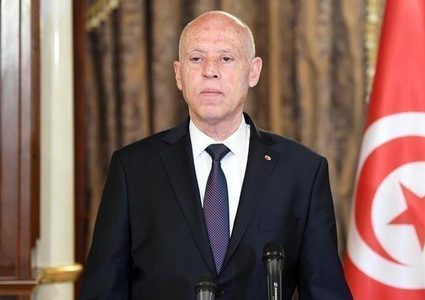 في أزمة الخبز :  رئيس تونس يتوعد بمحاربة المحتكرين والمضاربين