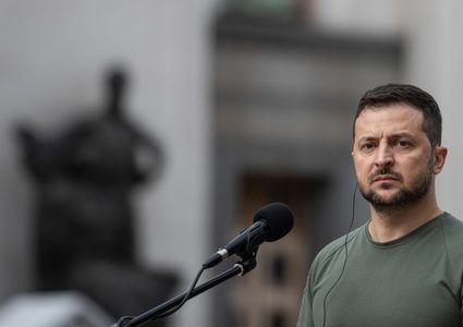 زيلينسكي يعلن الاتفاق مع هولندا على نقل 42 طائرة "إف-16" إلى بلاده