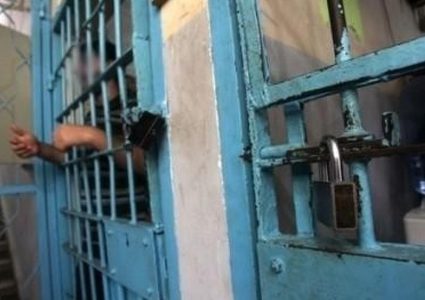 وفاة نزيل في غزة محكوم بالإعدام