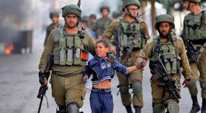الاحتلال يعتقل طفلا من القدس