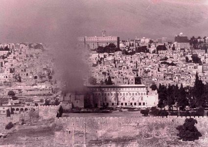 54 عاما على إحراق المسجد الأقصى