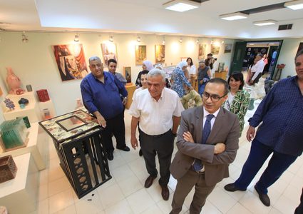 كلية "الفنون الجميلة" في جامعة النجاح تفتتح معرض "الحنونة"