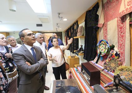 كلية "الفنون الجميلة" في جامعة النجاح تفتتح معرض "الحنونة"