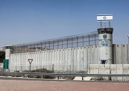 ارتفاع عدد الأسرى المضربين عن الطعام إلى 11