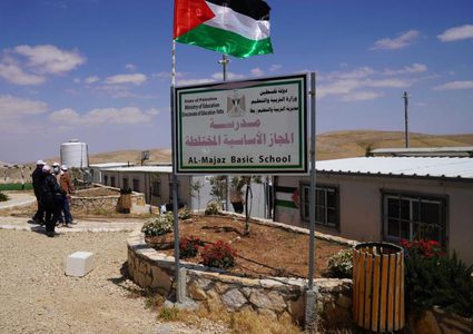 الخليل: قوات الاحتلال تهدد بهدم مدرسة في مسافر يطا