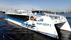 روسيا تشغّل سفن نقل مدني من جيل جديد في بطرسبورغ