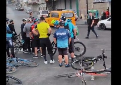 إصابة 6 شبان من أعضاء فريق خليل الرحمن للدراجات النارية جراء اطلاق النار عليهم