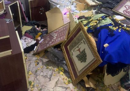 جيش الاحتلال يختطف الشيخ صلاح الخواجا وتدمر محتويات منزله وتصادر مركبته