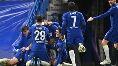 تشيلسي يستعيد توازنه بثلاثية أمام لوتون تاون