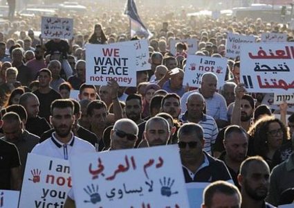 مصابان في جريمتي طعن بقلنسوة والزرازير في أراضي الـ48