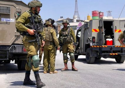 إصابات واعتقالات في حملة مداهمات بالضفة الغربية