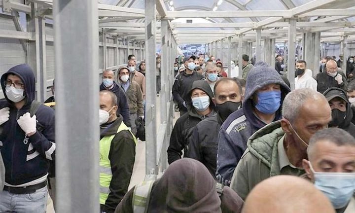 قرار إسرائيلي بتجميد زيادة حصة تصاريح عمال قطاع غزة