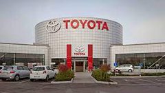 مصانع تويوتا في اليابان تتوقف عن الإنتاج بسبب خلل تقني
