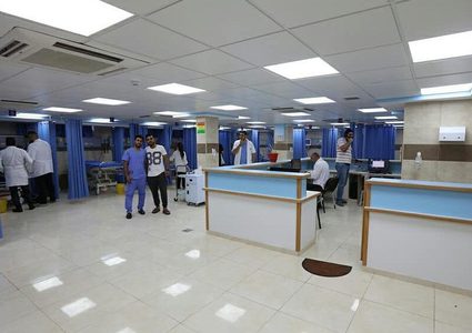 الأطباء يضربون  احتجاجا على اتهامات مسؤول في الصحة لأطباء بارتكاب أخطاء دون دليل