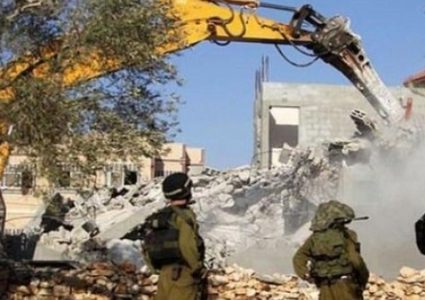 هدم منازل عربية بالنقب بحضور المتطرفين بن غفير وغولدكنوفف