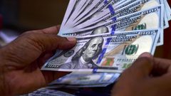 بنك أميركي: الدولار لن يفقد هيمنته قريبا حتى مع توسع بريكس