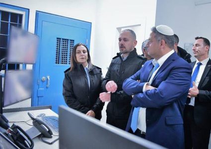 الكشف عن خطة "بن غفير" في التضييق على الأسرى الفلسطينيين