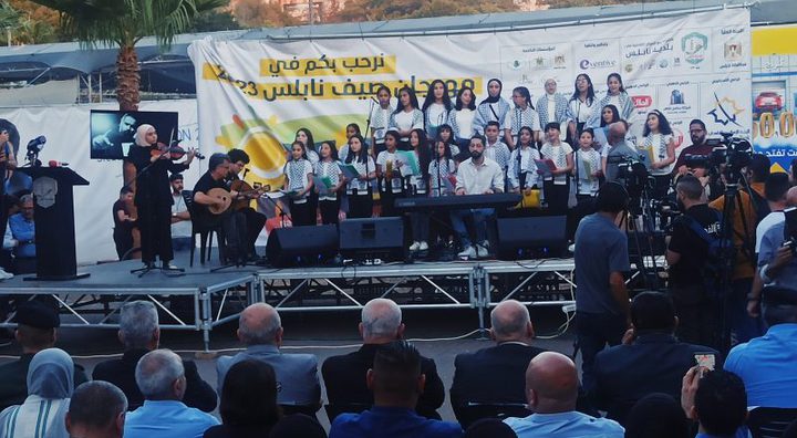 مهرجان صيف نابلس يحقق نجاحا باهرا ويجذب آلاف الزوار