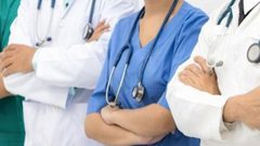 الأطباء يواصلون إضرابهم الجزئي ويطالبون بمحاسبة مسؤول في وزارة الصحة