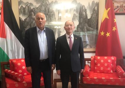 الرجوب يلتقي السفير الصيني