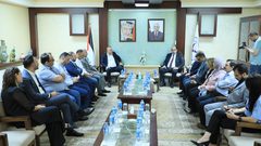 بالصور .. السفير حسام زملط يزور جامعة النجاح الوطنية ومشفاها التعليمي