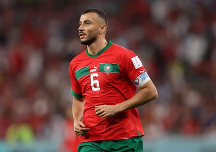 قائد منتخب المغرب ينتقل إلى الشباب السعودي