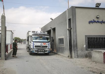 لليوم الثالث: الاحتلال يواصل إغلاق معبر كرم أبو سالم أمام تصدير المنتجات