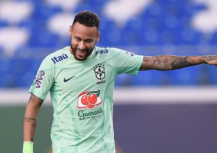 نيمار: فكرت في الاعتزال بعد المونديال.. والانتقال للهلال شأن يخصني!