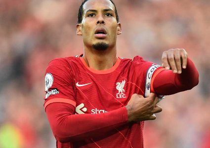 تغليظ عقوبة فان ديك.. ونجم ليفربول يعلق